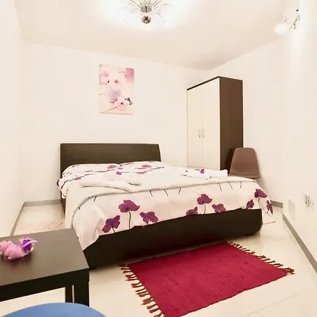 Charming 2-bedroom * Novigrad (Istria)