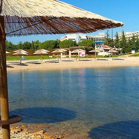Charming 2-bedroom * Novigrad (Istria)