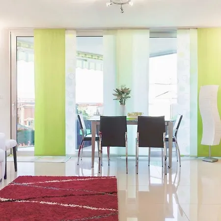 Charming 2-bedroom Apartament *