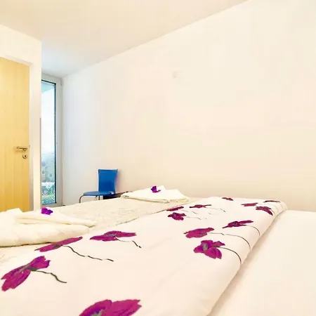 Charming 2-bedroom *