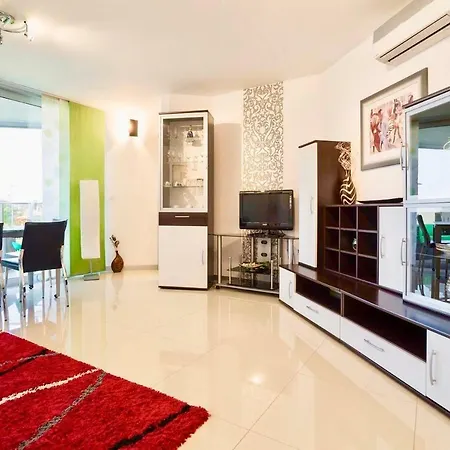 Charming 2-bedroom *