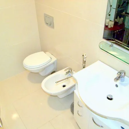 Charming 2-bedroom Apartament *